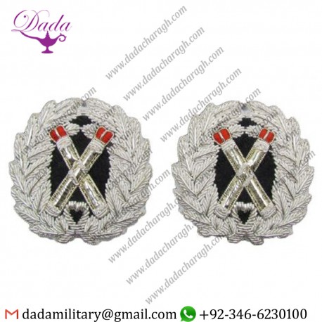 Blazer Badge badge crossed tipstave in silver wreath red tips