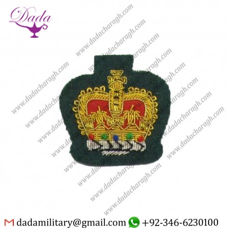 Hand Embroidered Badge Queen S Crown Gold On Green Size 472x336