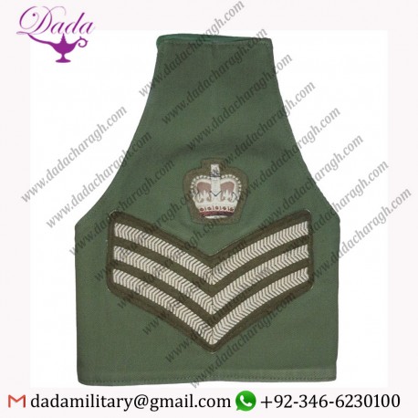 GUARDS COLOUR SERGEANT REVERSIBLE BRASSARD OLIVE, DARK GREEN WITH QUEEN ELIZABETH'S CROWN. EMBROIDERED ARM-BAND OR BRASSARD