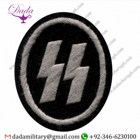 SS- HELFERIN BREAST RUNES JUNIOR RANK BADGE